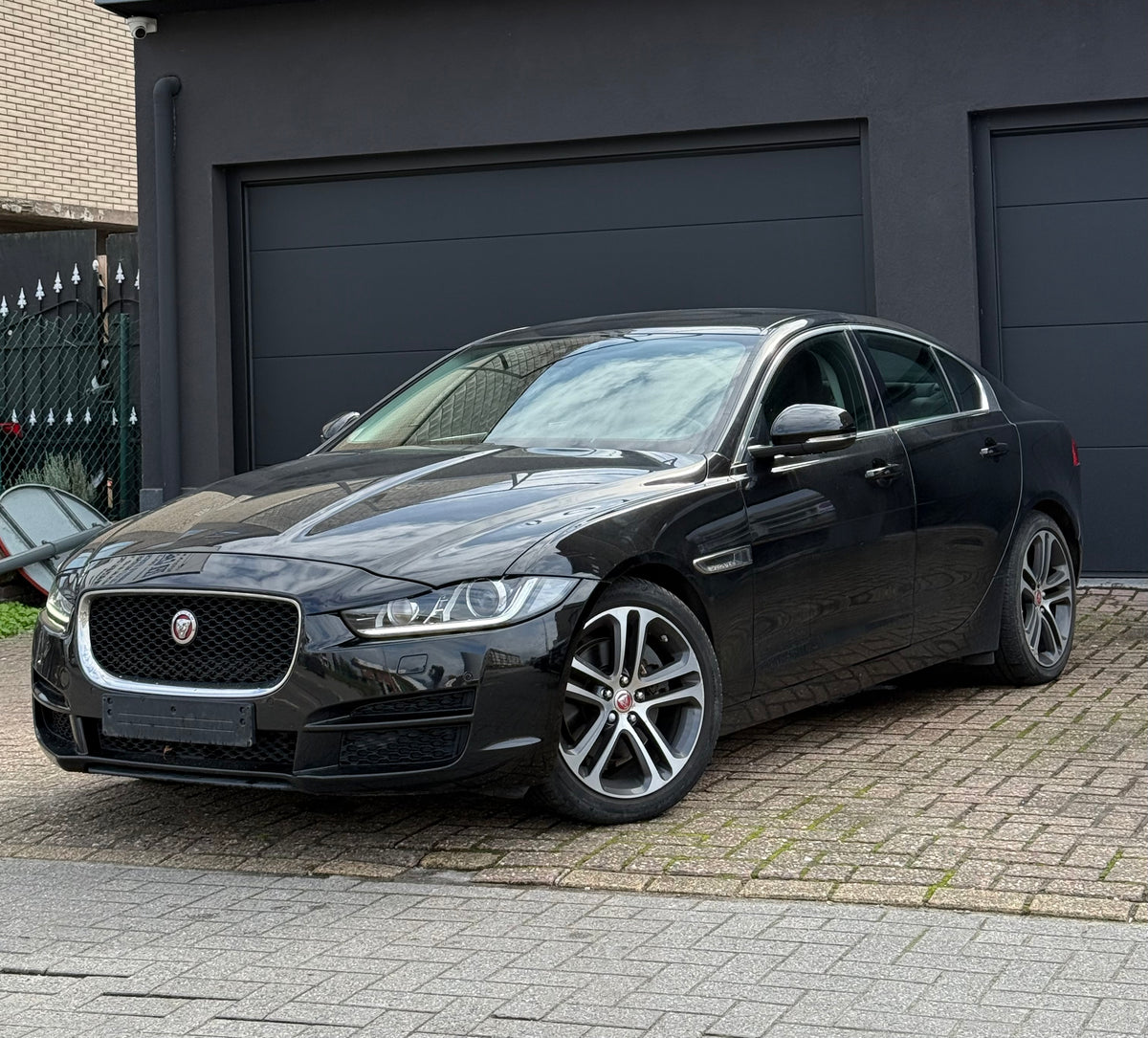 Jaguar XE