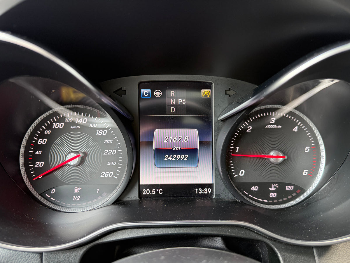 Mercedes GLC220d | 4MATIC – Full Option – Pano – Camera – Trekhaak