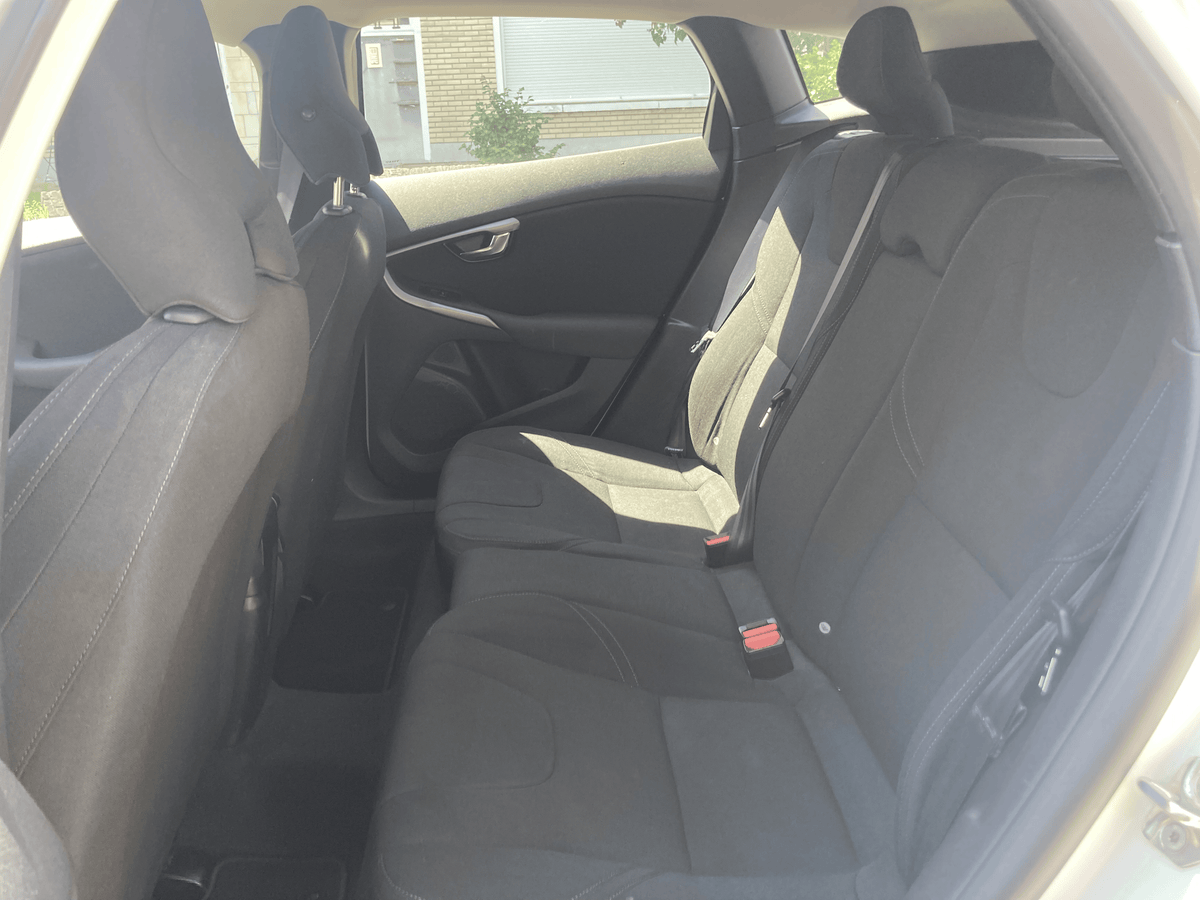 Volvo v40